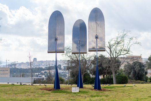 פסליו הסמויים מן העין של ישראל הדני